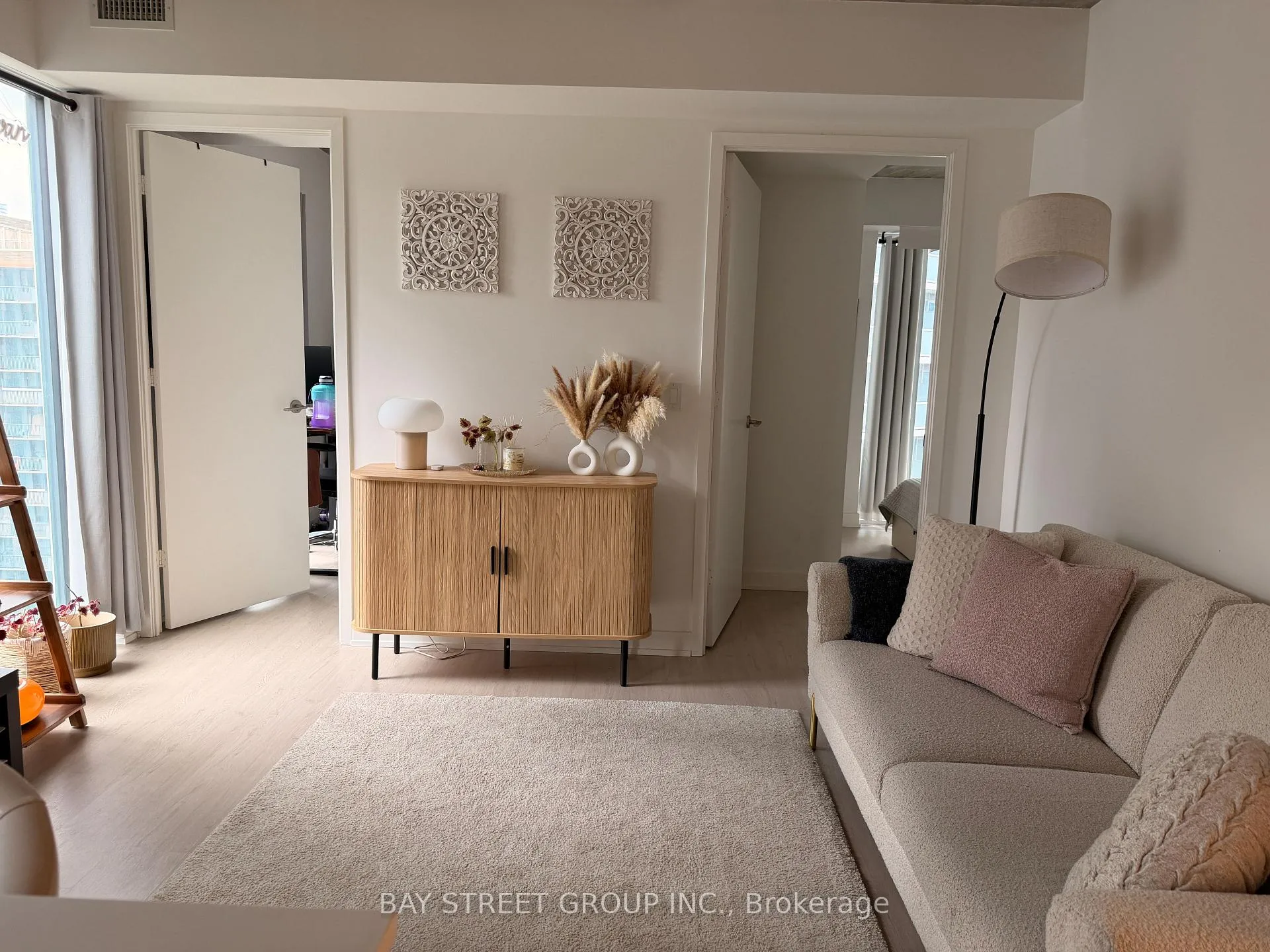 Photo 6 of Unit 1106, 65 Mutual Street, Toronto, Church-Yonge Corridor — HOMEH