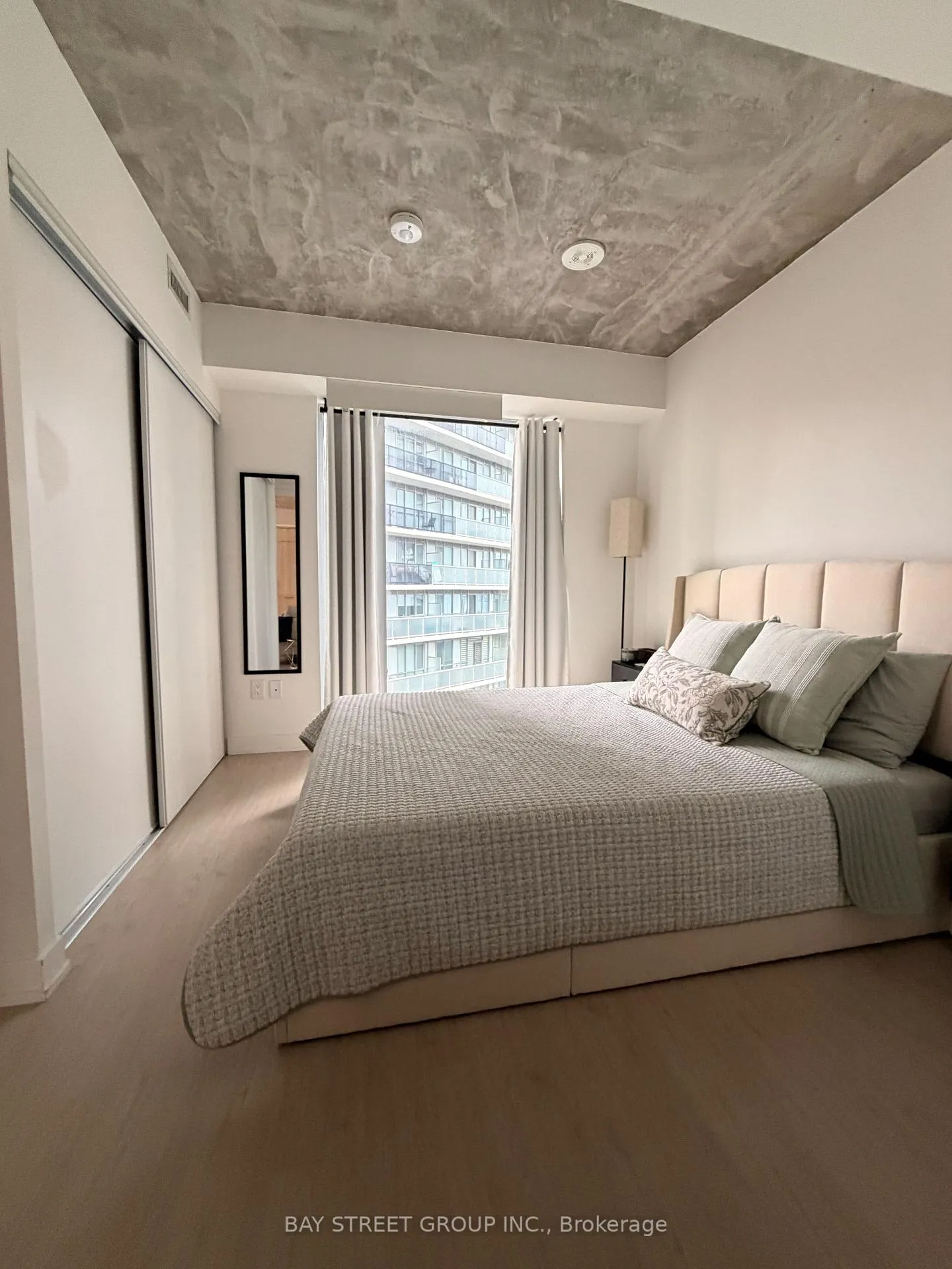 Photo 9 of Unit 1106, 65 Mutual Street, Toronto, Church-Yonge Corridor — HOMEH
