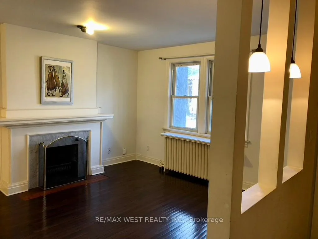 Photo 4 of Unit Main floor, 305 St Clair Avenue E, Toronto, Rosedale-Moore Park — HOMEH