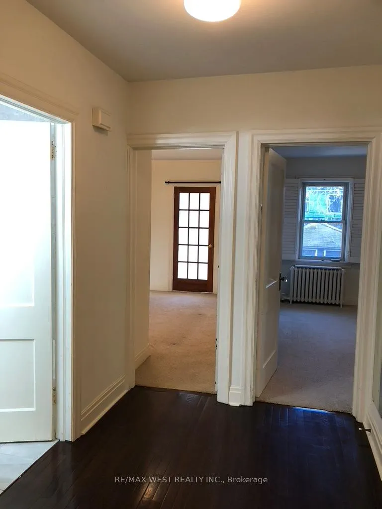Photo 15 of Unit Main floor, 305 St Clair Avenue E, Toronto, Rosedale-Moore Park — HOMEH