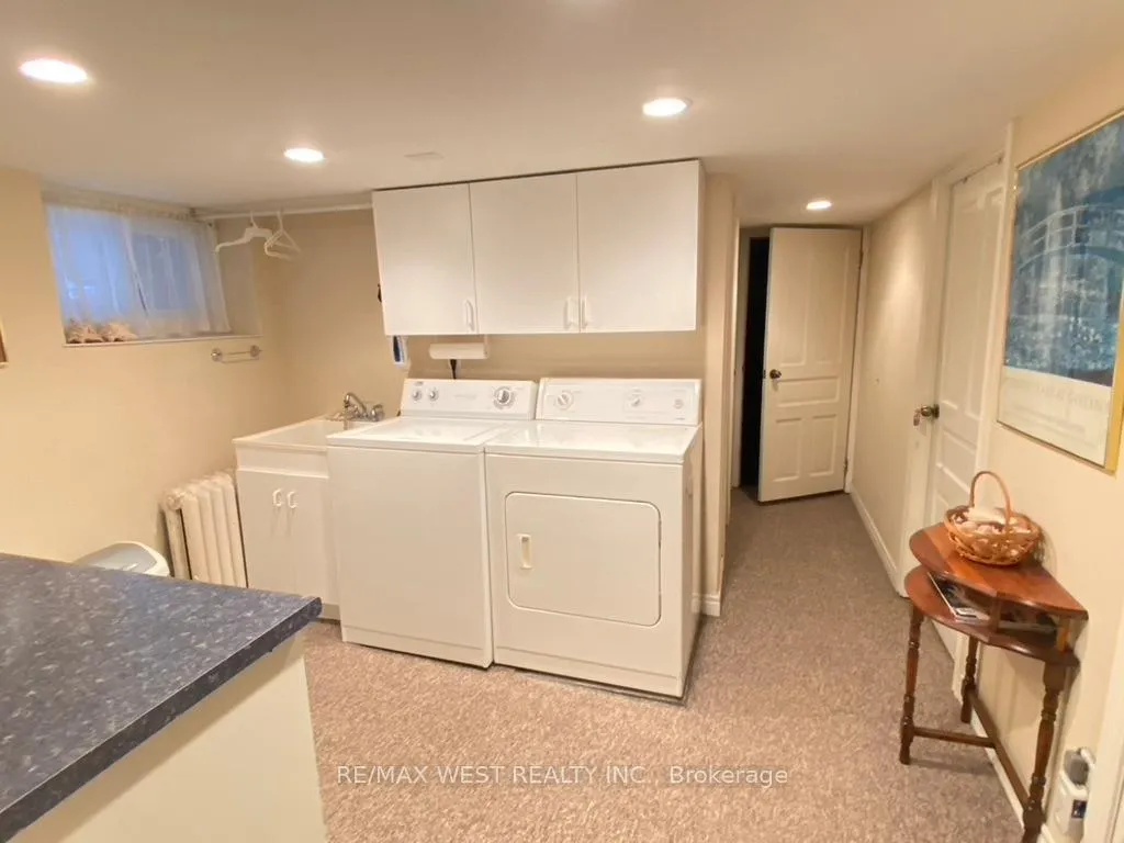 Photo 18 of Unit Main floor, 305 St Clair Avenue E, Toronto, Rosedale-Moore Park — HOMEH