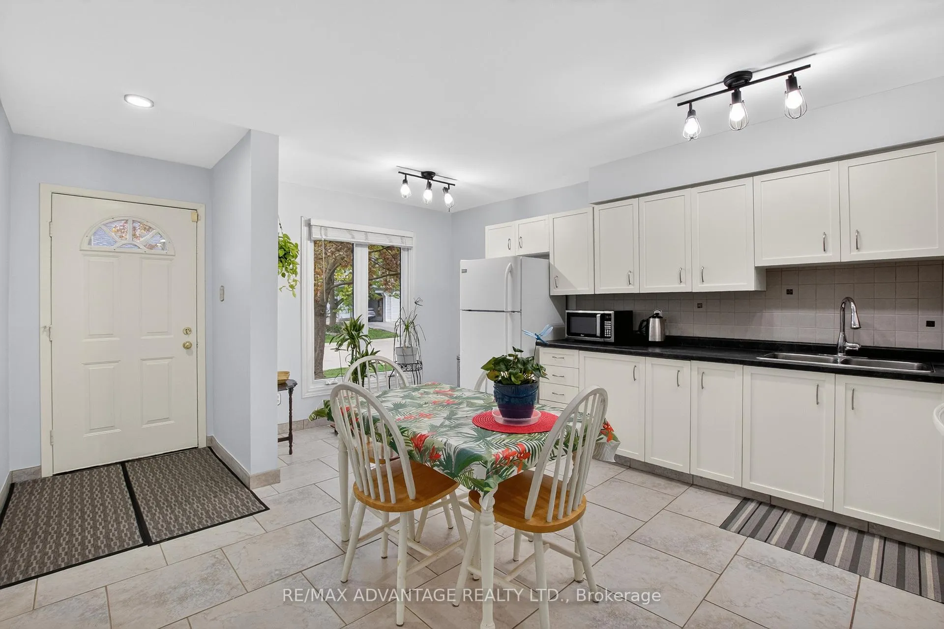 Photo 5 of Unit 120, 120 Centre Street, London, South E — HOMEH