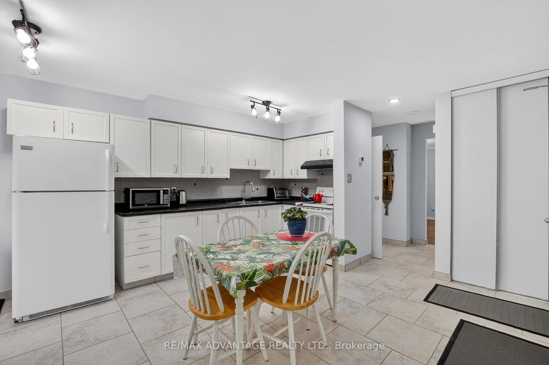 Photo 6 of Unit 120, 120 Centre Street, London, South E — HOMEH