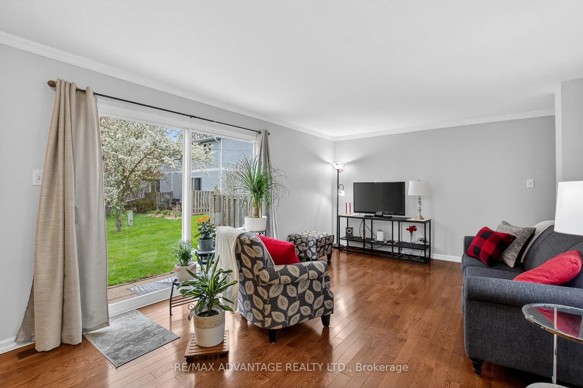 Photo 11 of Unit 120, 120 Centre Street, London, South E — HOMEH