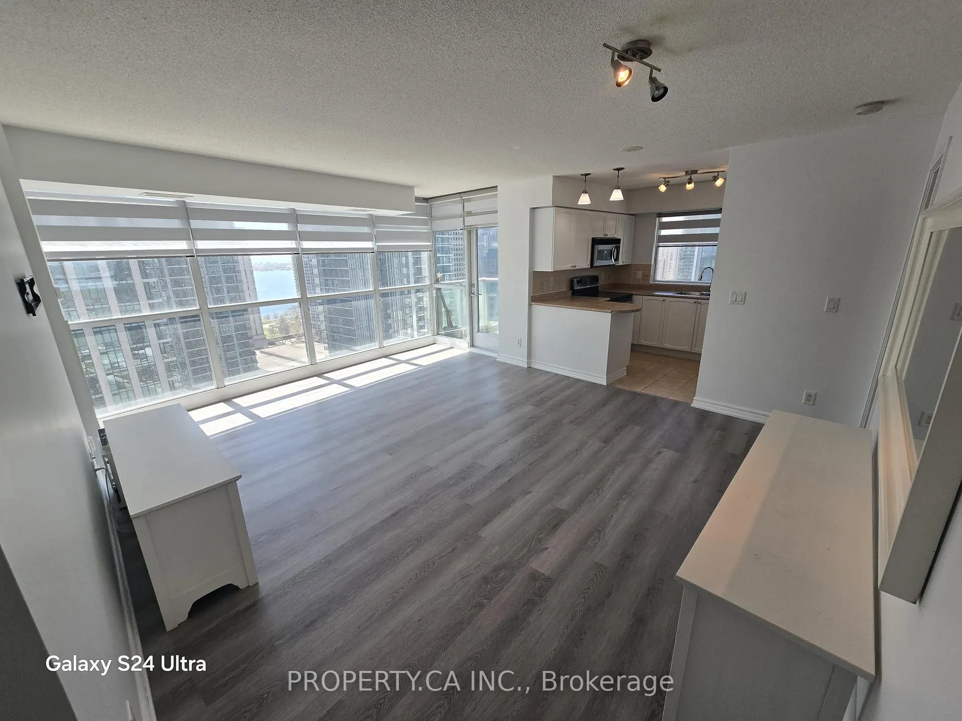 Photo 8 of Unit 2811, 18 Yonge Street, Toronto, Waterfront Communities — HOMEH