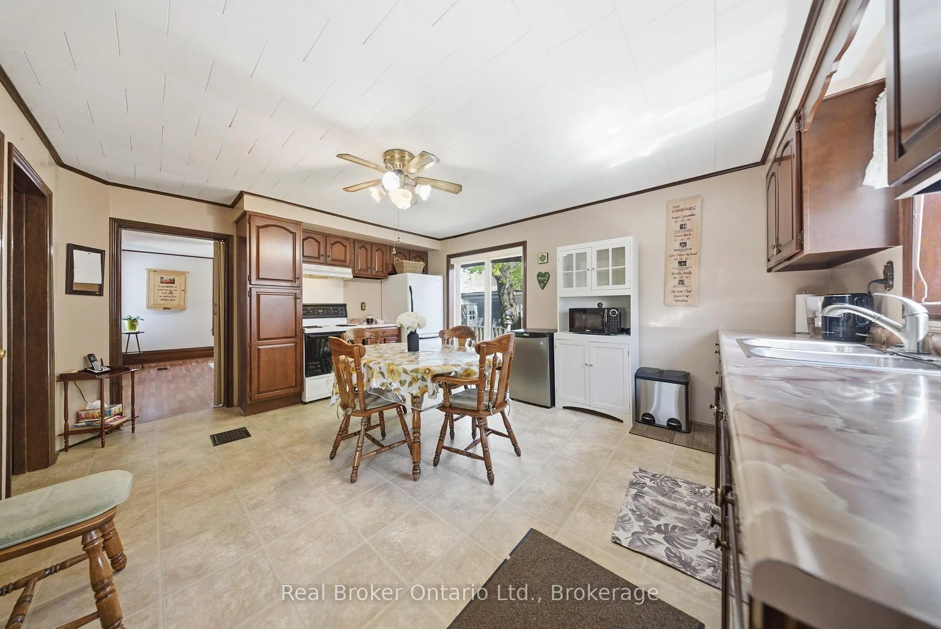 Photo 9 of 457 Elma Street W, North Perth, Listowel — HOMEH