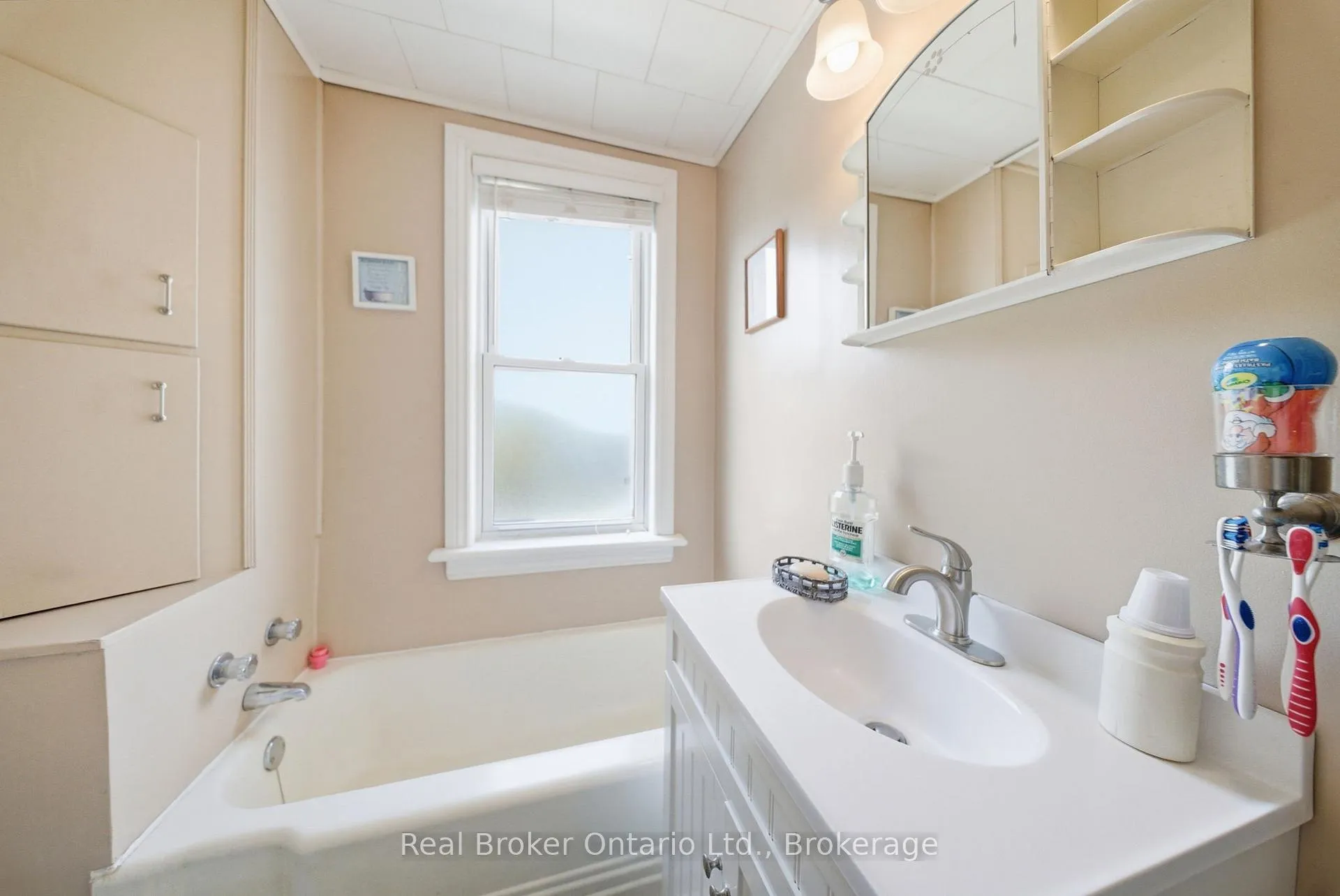 Photo 24 of 457 Elma Street W, North Perth, Listowel — HOMEH