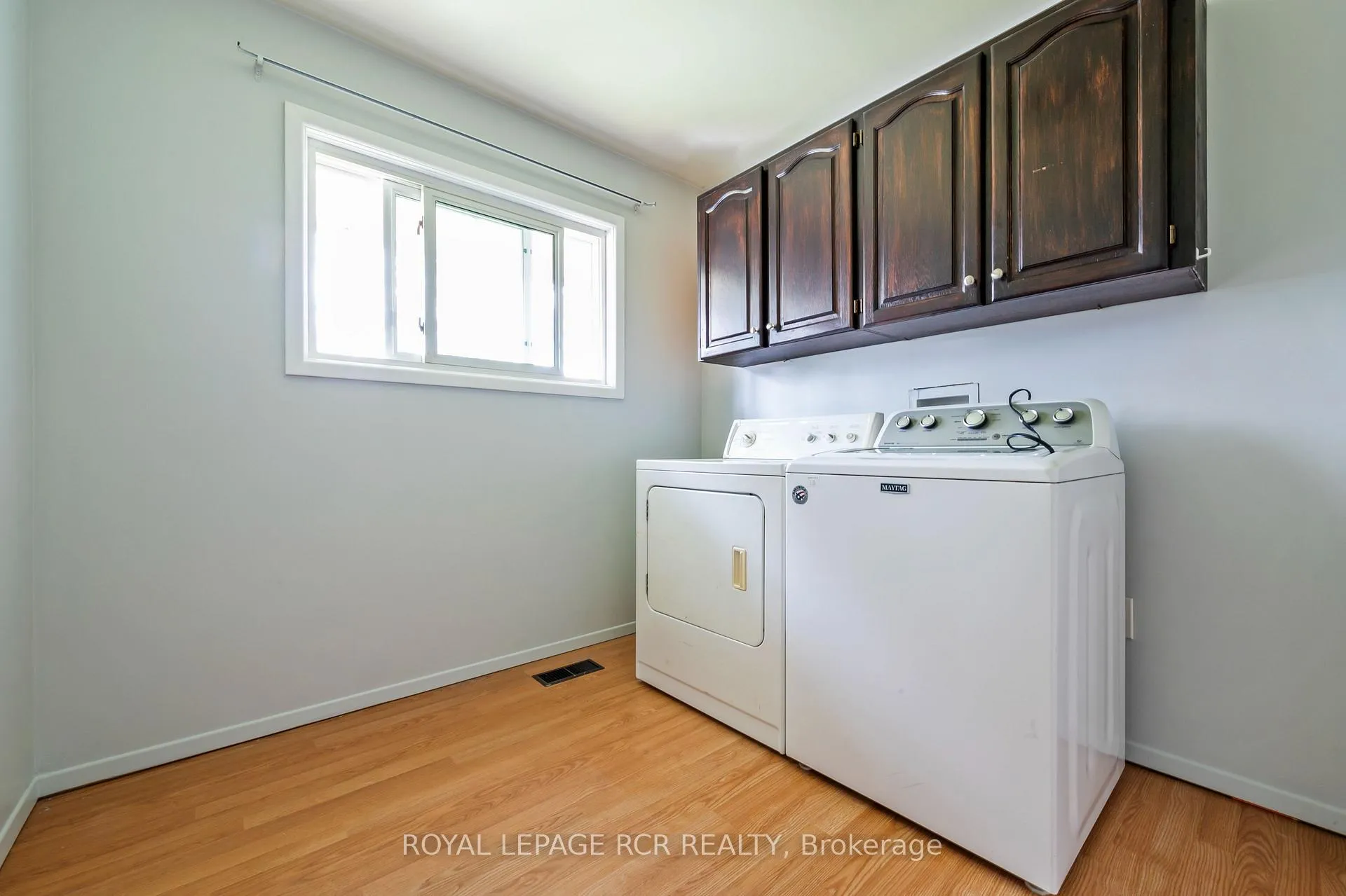 Photo 12 of Unit Main, 90 Town Line, Orangeville — HOMEH