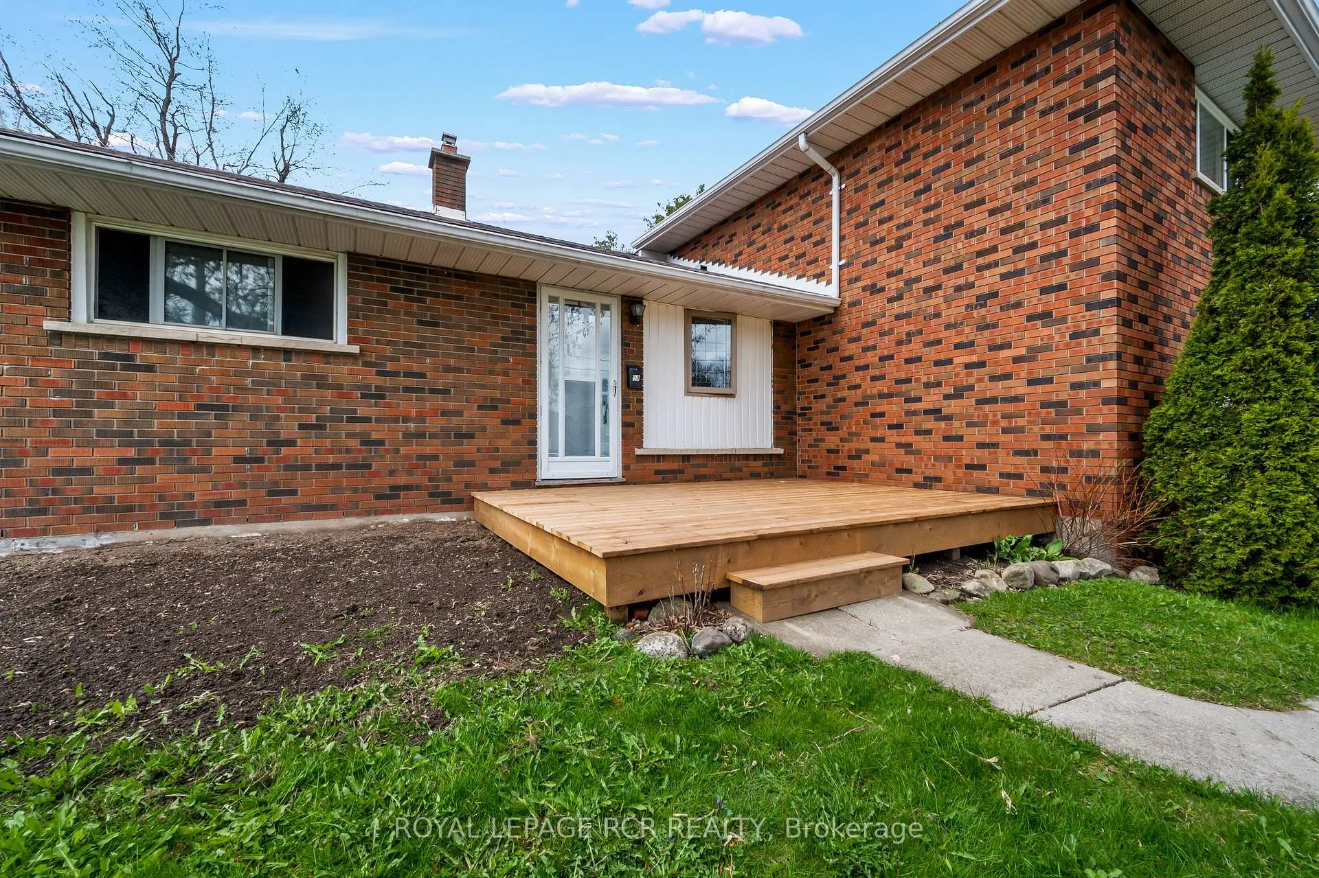 Photo 14 of Unit Main, 90 Town Line, Orangeville — HOMEH