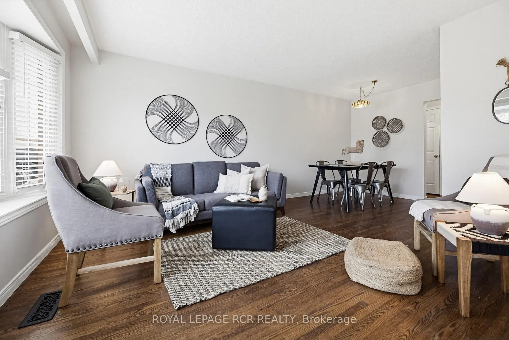 Photo 3 of 17 Edelwild Drive, Orangeville — HOMEH