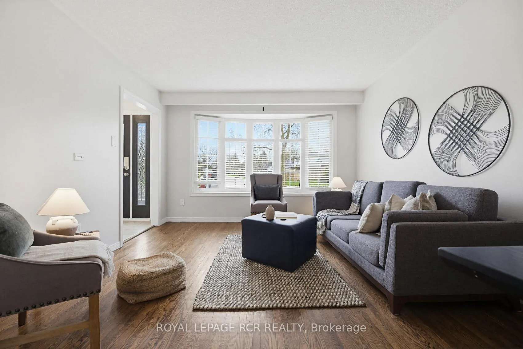 Photo 5 of 17 Edelwild Drive, Orangeville — HOMEH