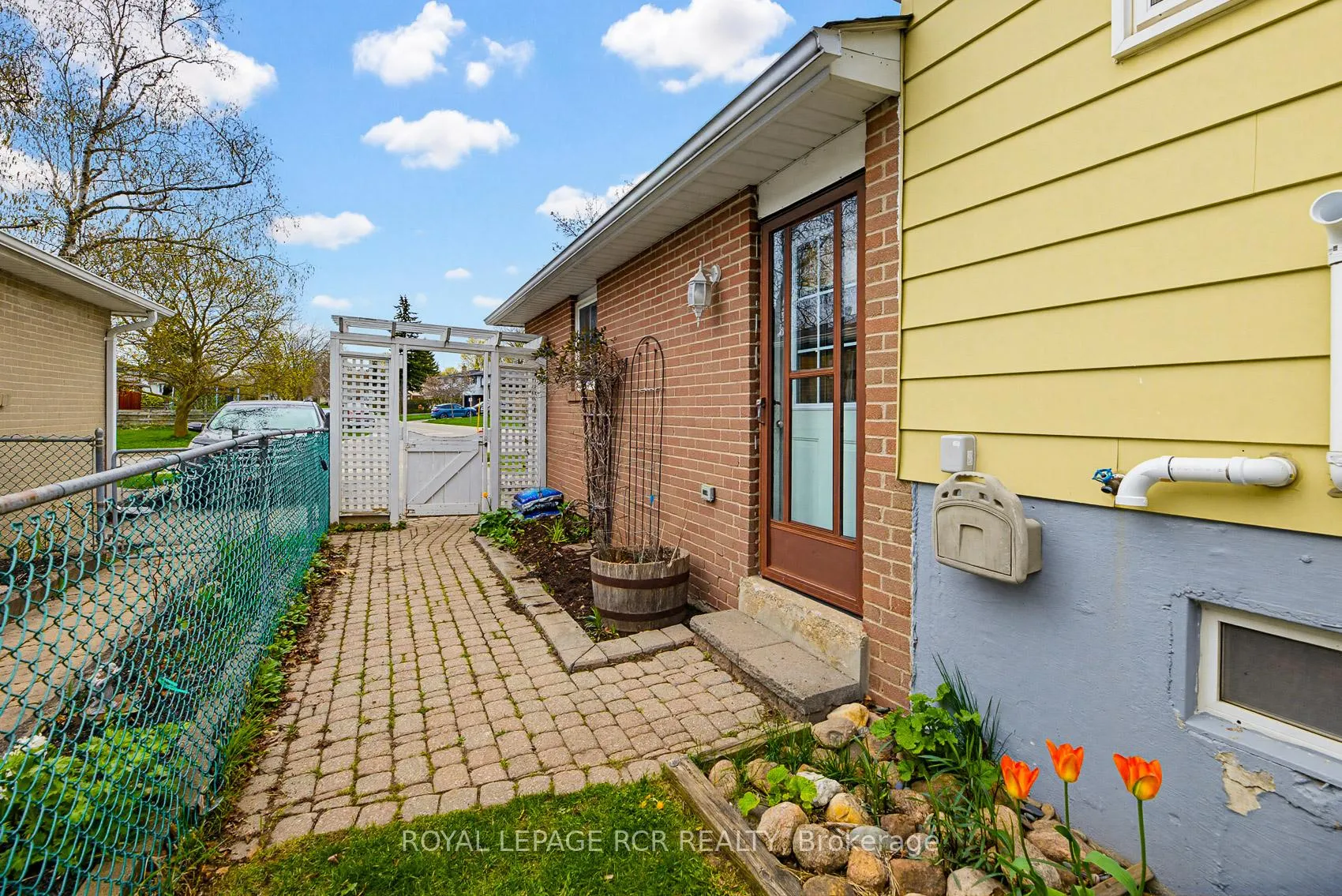 Photo 12 of 17 Edelwild Drive, Orangeville — HOMEH