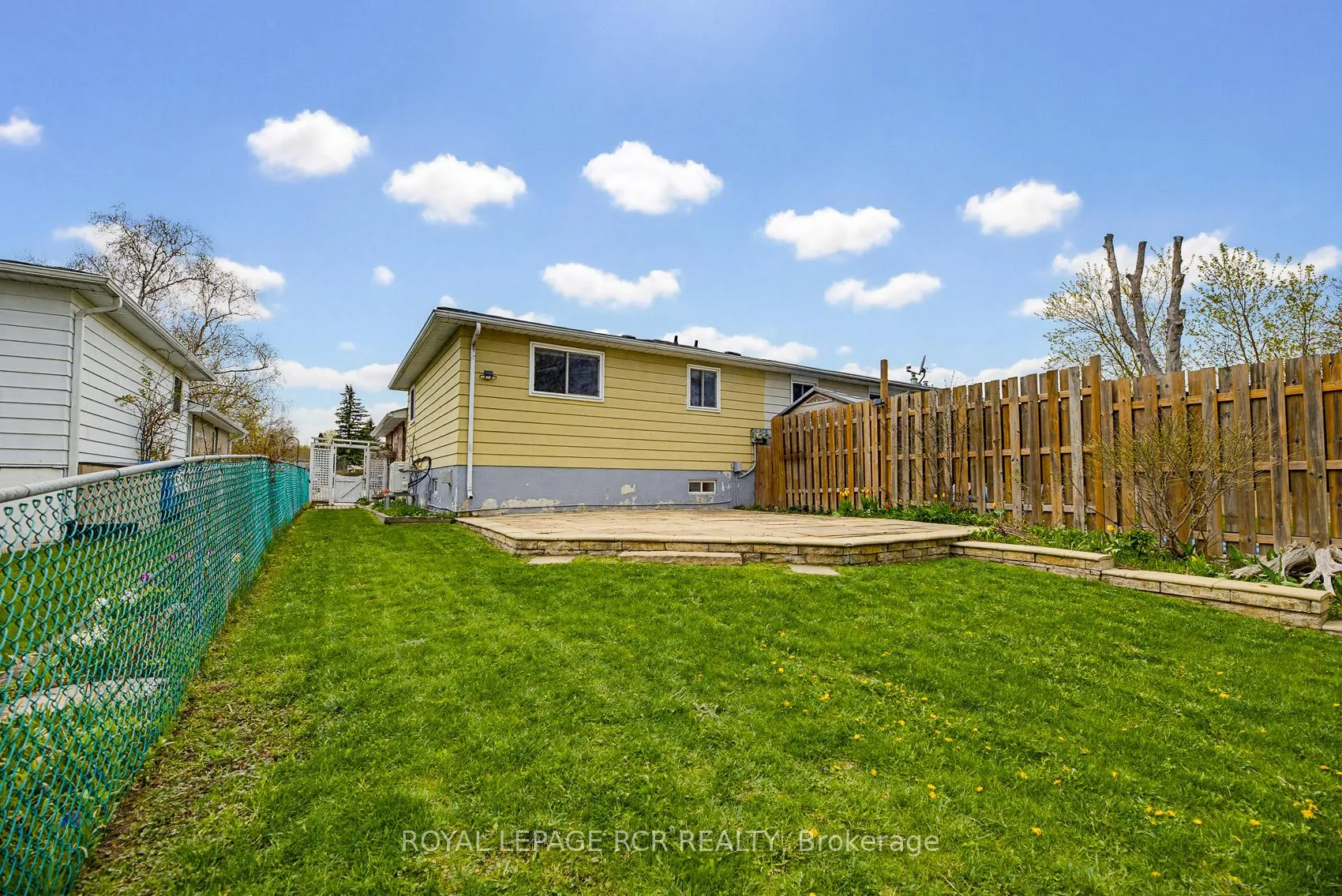 Photo 26 of 17 Edelwild Drive, Orangeville — HOMEH
