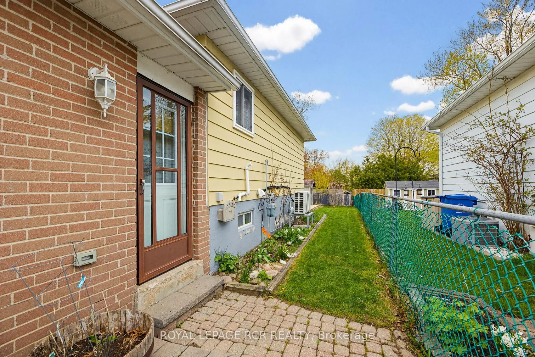 Photo 31 of 17 Edelwild Drive, Orangeville — HOMEH
