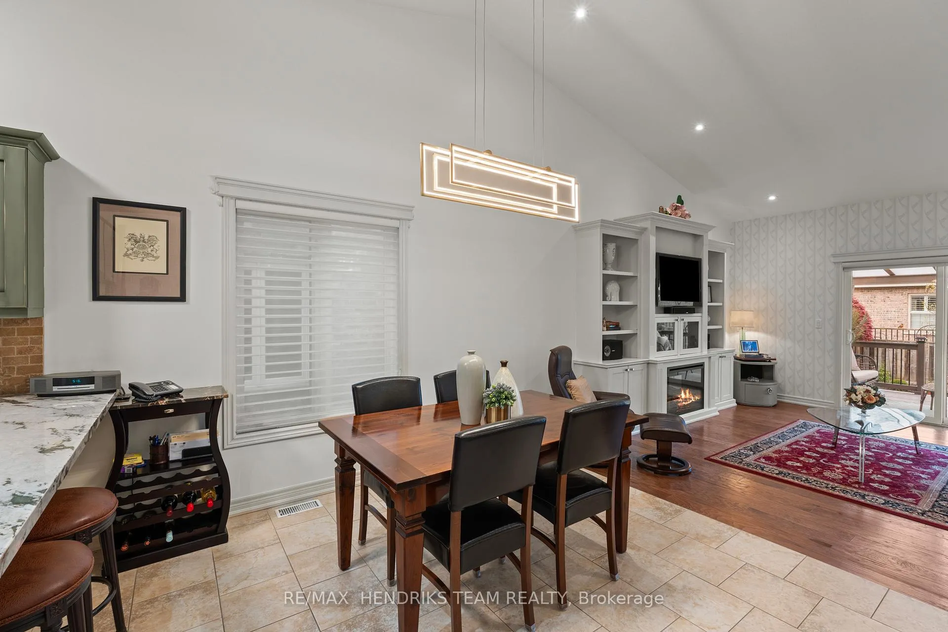 Photo 12 of 54 Videl Crescent N, St. Catharines, Grapeview — HOMEH