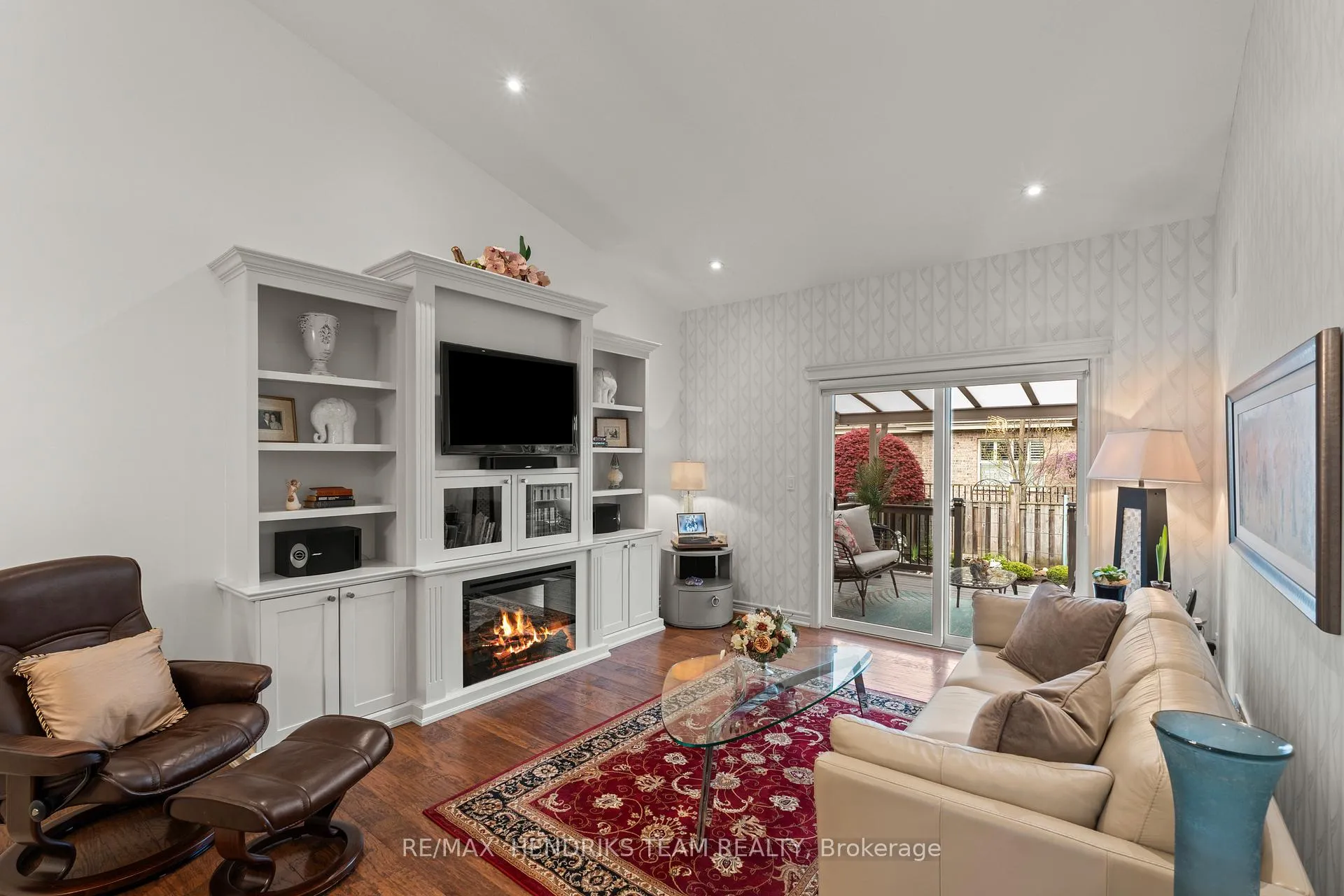 Photo 13 of 54 Videl Crescent N, St. Catharines, Grapeview — HOMEH