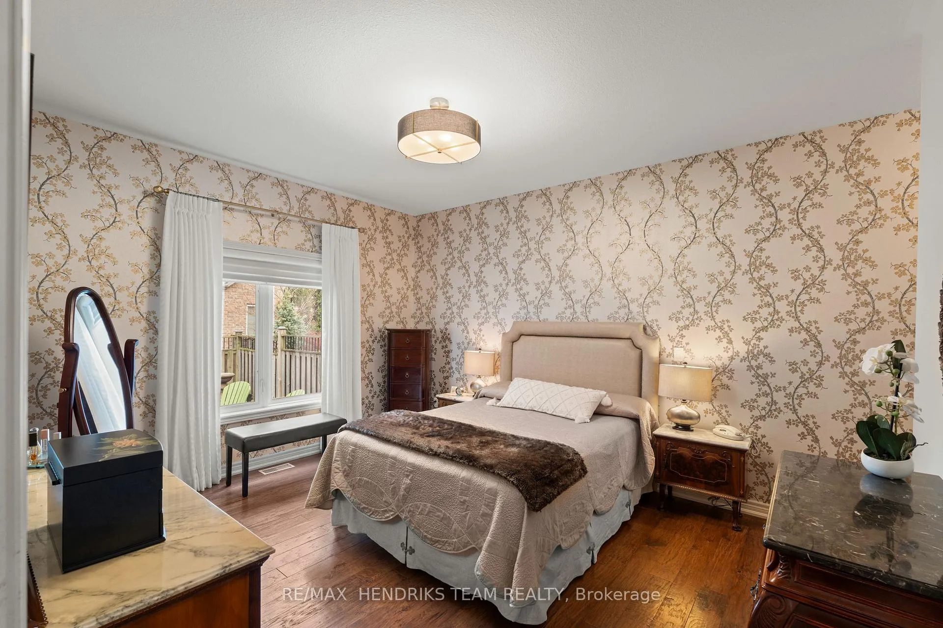 Photo 16 of 54 Videl Crescent N, St. Catharines, Grapeview — HOMEH