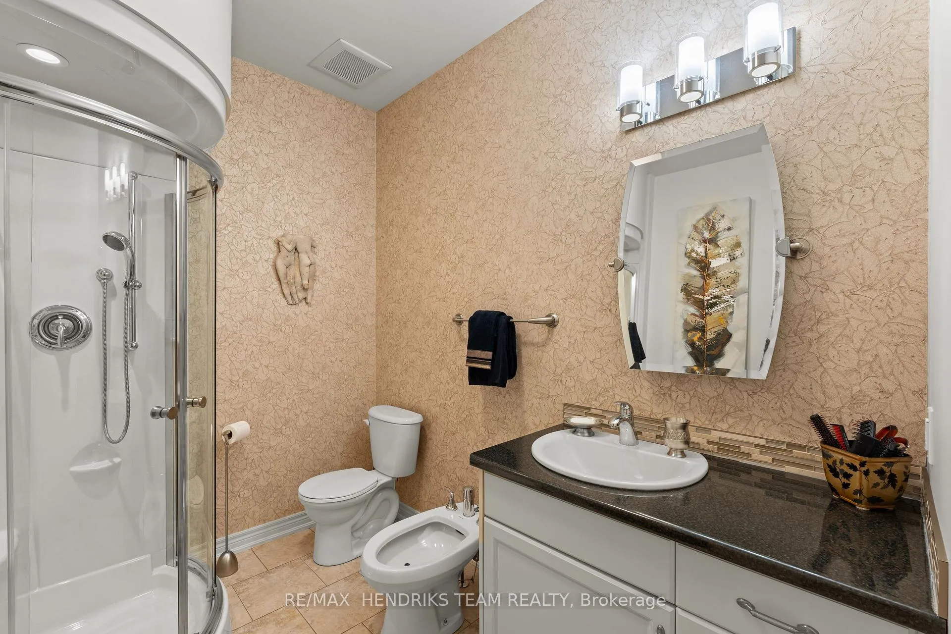 Photo 19 of 54 Videl Crescent N, St. Catharines, Grapeview — HOMEH