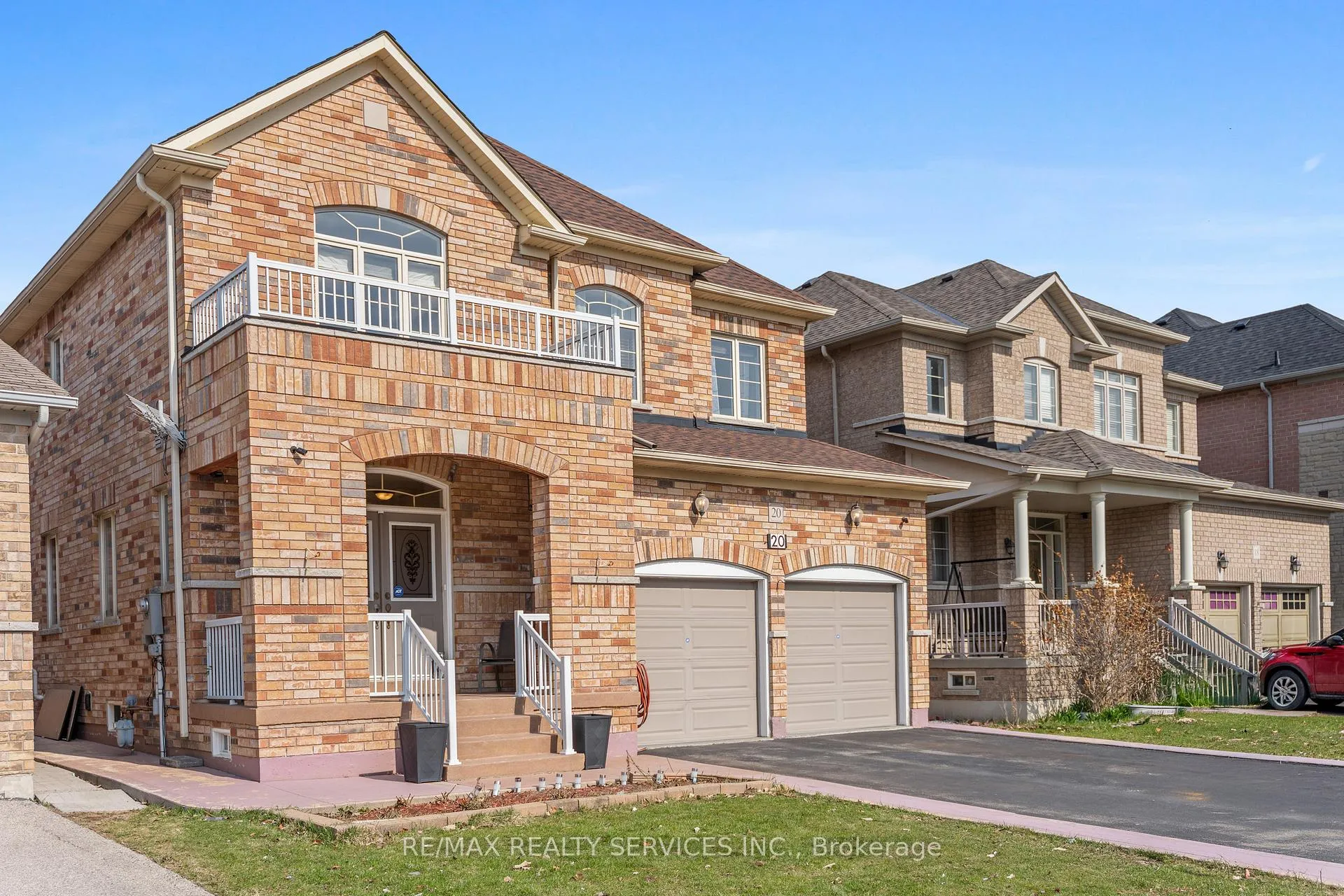 Photo 4 of 20 Strathdale Road, Brampton, Bram East — HOMEH