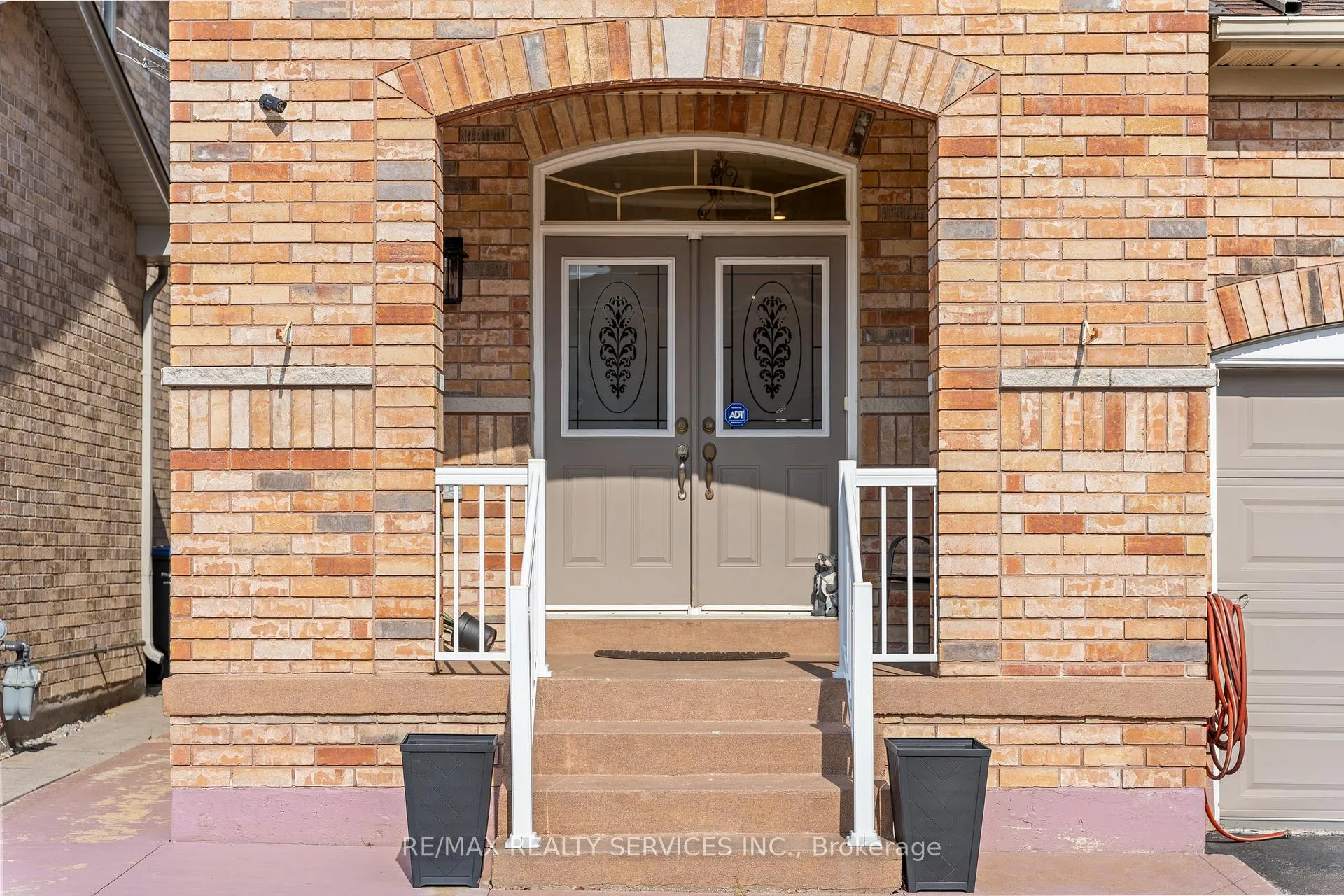 Photo 5 of 20 Strathdale Road, Brampton, Bram East — HOMEH
