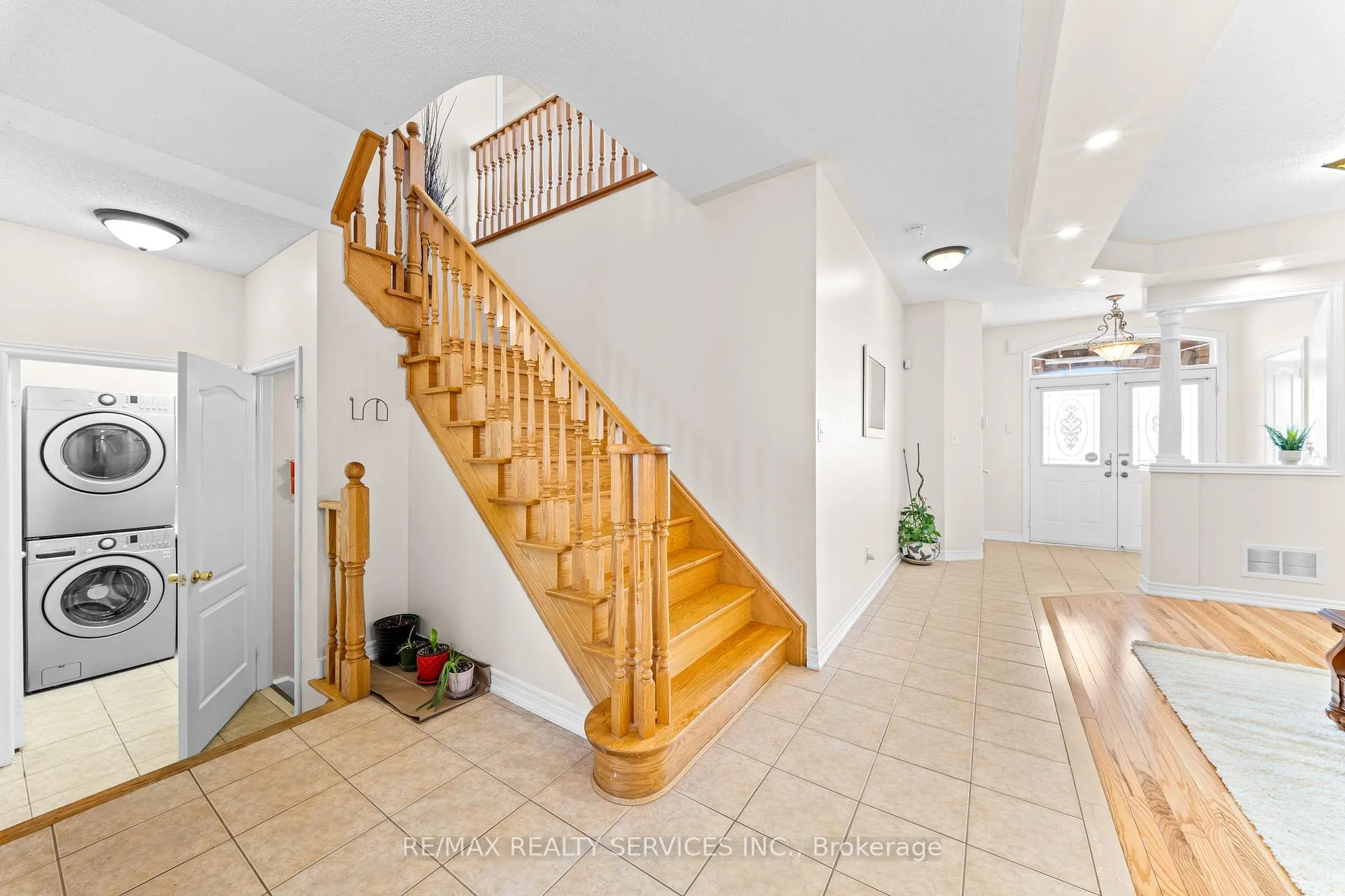 Photo 8 of 20 Strathdale Road, Brampton, Bram East — HOMEH