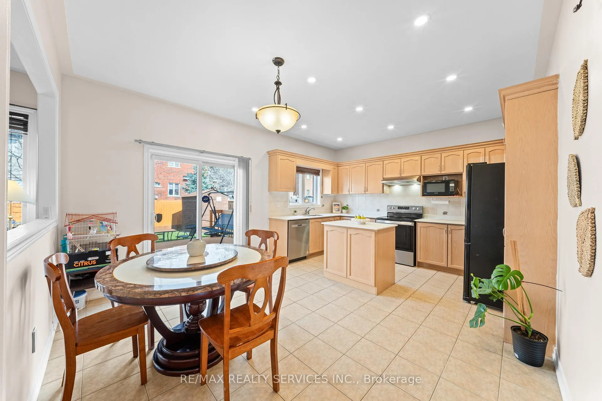 Photo 18 of 20 Strathdale Road, Brampton, Bram East — HOMEH