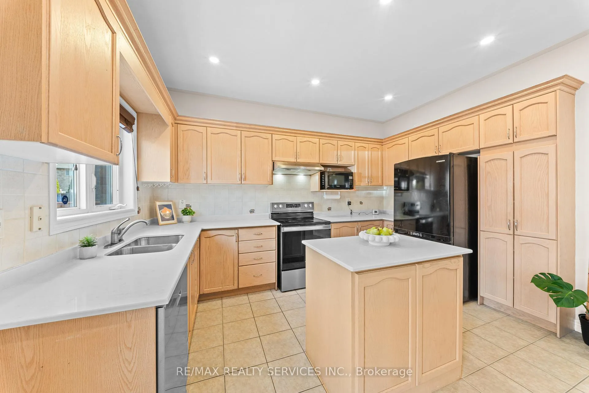 Photo 20 of 20 Strathdale Road, Brampton, Bram East — HOMEH