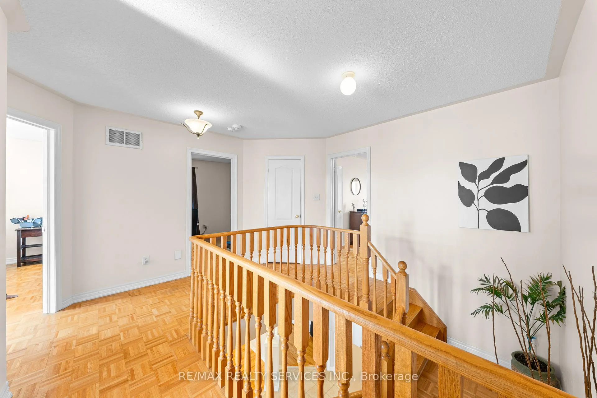 Photo 27 of 20 Strathdale Road, Brampton, Bram East — HOMEH