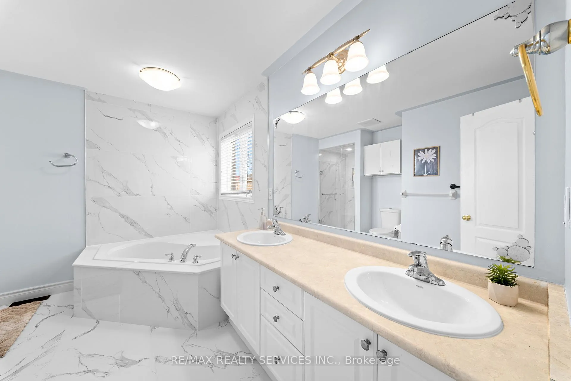 Photo 31 of 20 Strathdale Road, Brampton, Bram East — HOMEH