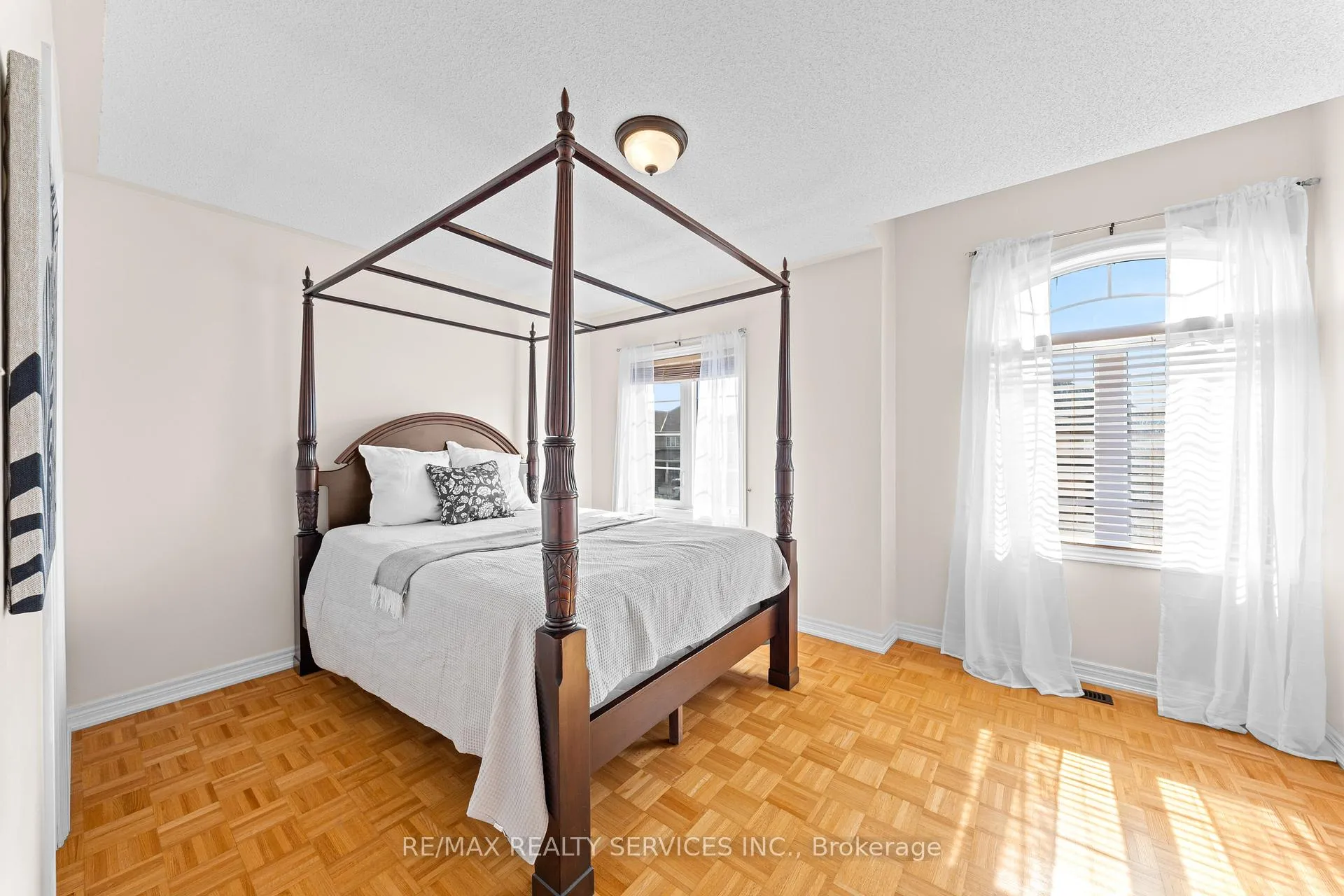 Photo 35 of 20 Strathdale Road, Brampton, Bram East — HOMEH