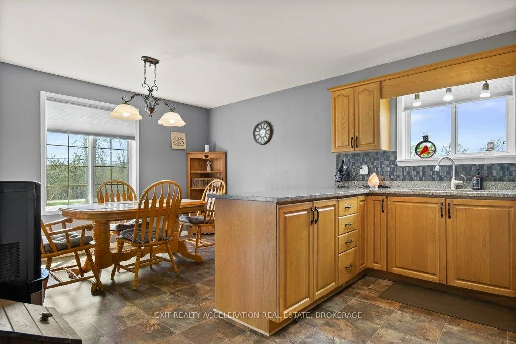 Photo 6 of 1189 Lazier Road, Tyendinaga, Tyendinaga Township — HOMEH