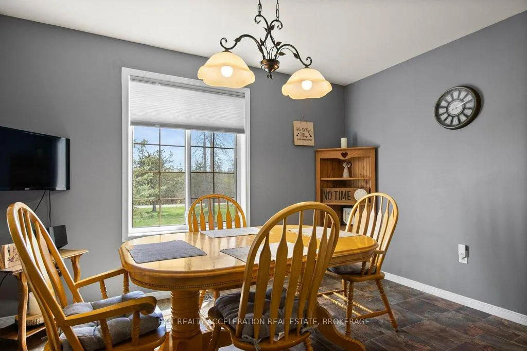 Photo 7 of 1189 Lazier Road, Tyendinaga, Tyendinaga Township — HOMEH