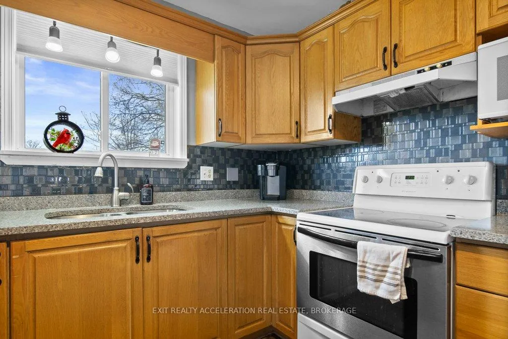 Photo 8 of 1189 Lazier Road, Tyendinaga, Tyendinaga Township — HOMEH