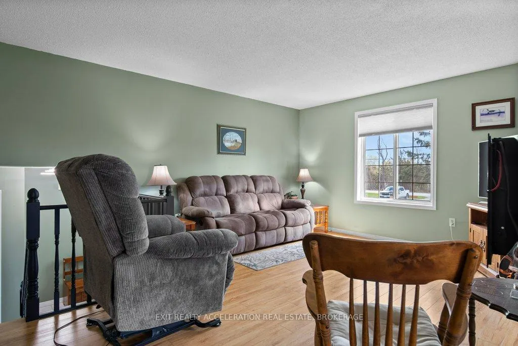 Photo 9 of 1189 Lazier Road, Tyendinaga, Tyendinaga Township — HOMEH