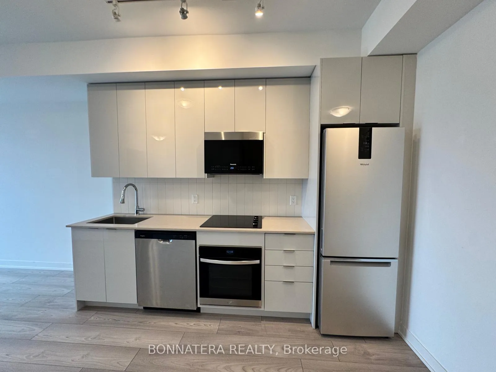 Photo 7 of Unit 1027, 498 Caldari Road, Vaughan, Concord — HOMEH