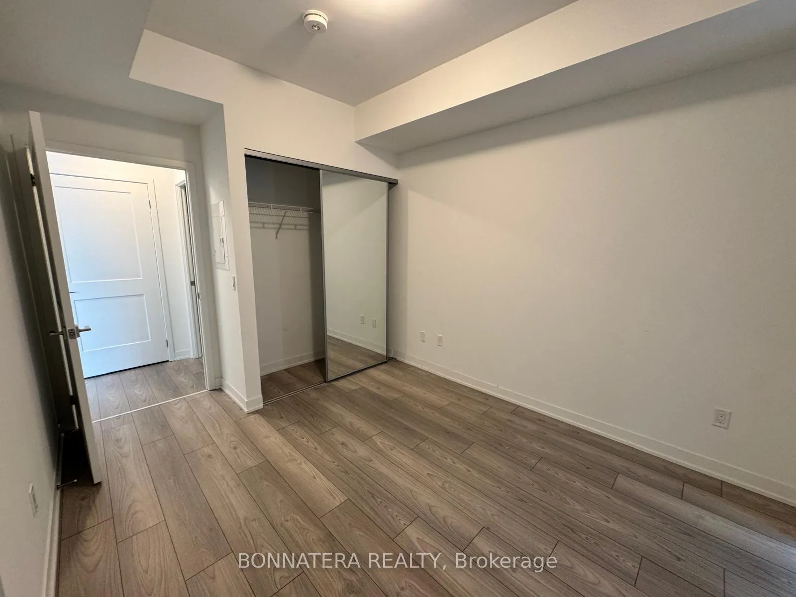 Photo 13 of Unit 1027, 498 Caldari Road, Vaughan, Concord — HOMEH