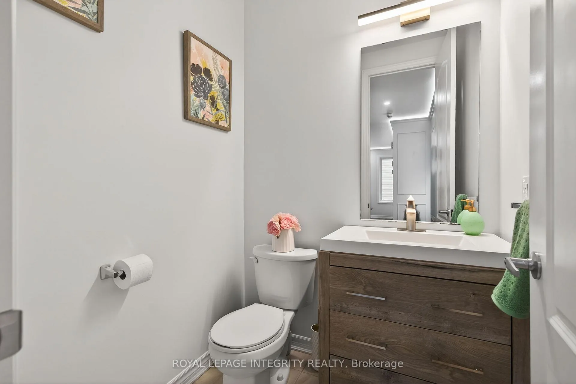 Photo 8 of 523 Hawkbirch Street, Ottawa, Kanata - Emerald Meadows/Trailwest — HOMEH
