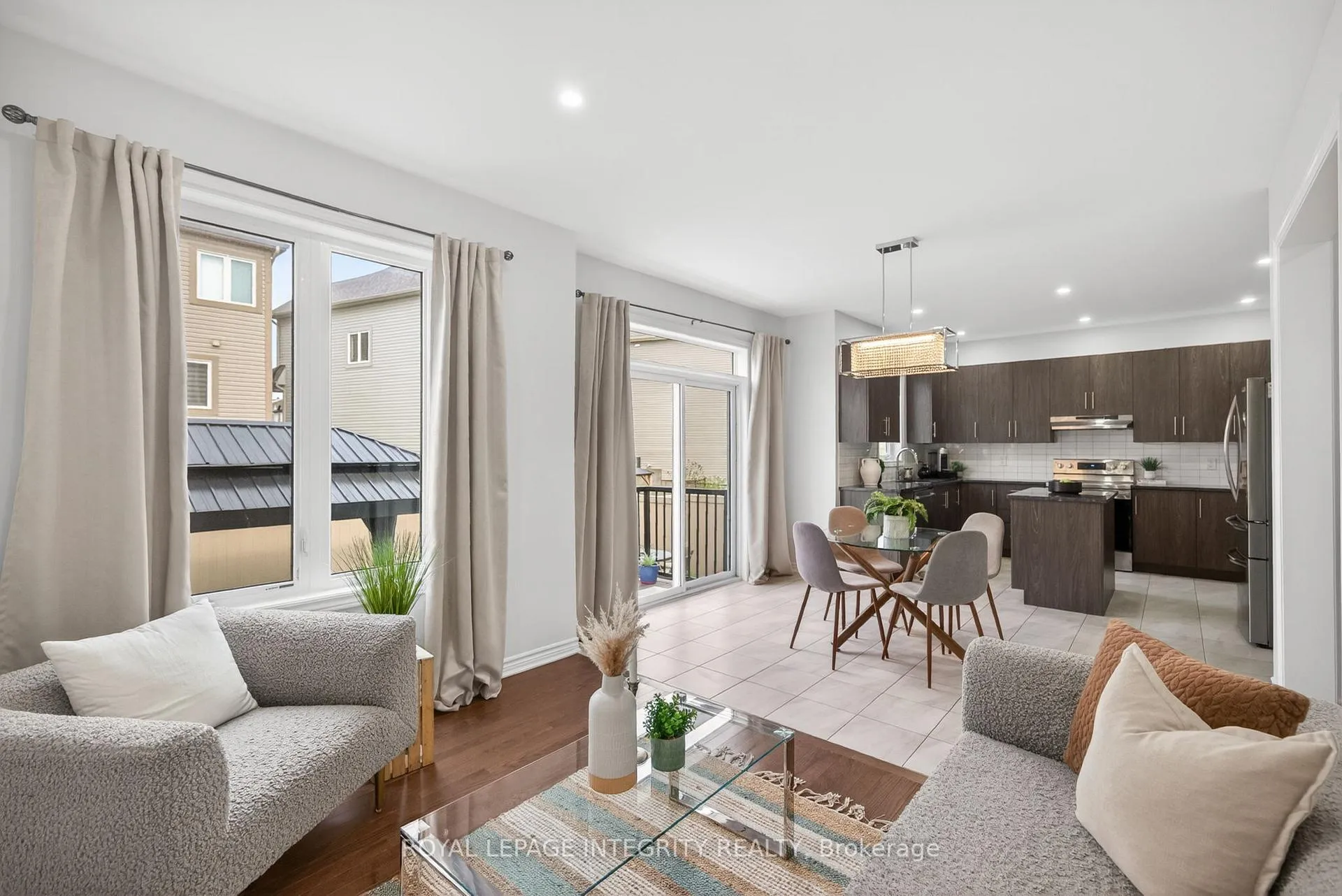 Photo 17 of 523 Hawkbirch Street, Ottawa, Kanata - Emerald Meadows/Trailwest — HOMEH