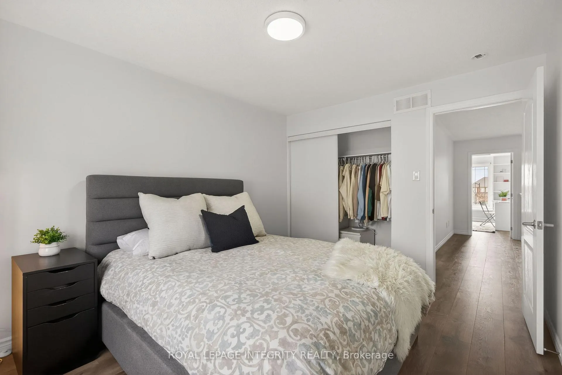 Photo 29 of 523 Hawkbirch Street, Ottawa, Kanata - Emerald Meadows/Trailwest — HOMEH