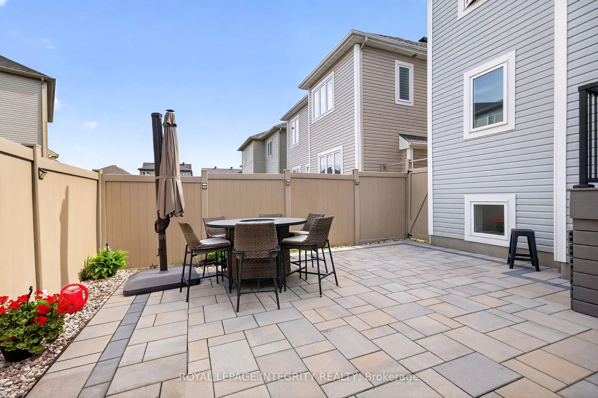 Photo 38 of 523 Hawkbirch Street, Ottawa, Kanata - Emerald Meadows/Trailwest — HOMEH