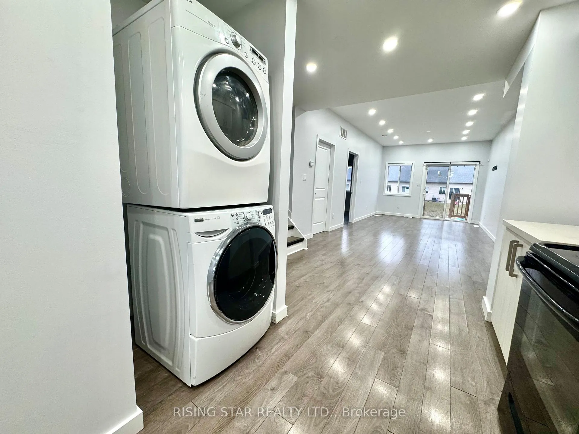 Photo 8 of 403 Chaffey Street, Welland, Lincoln/Crowland — HOMEH