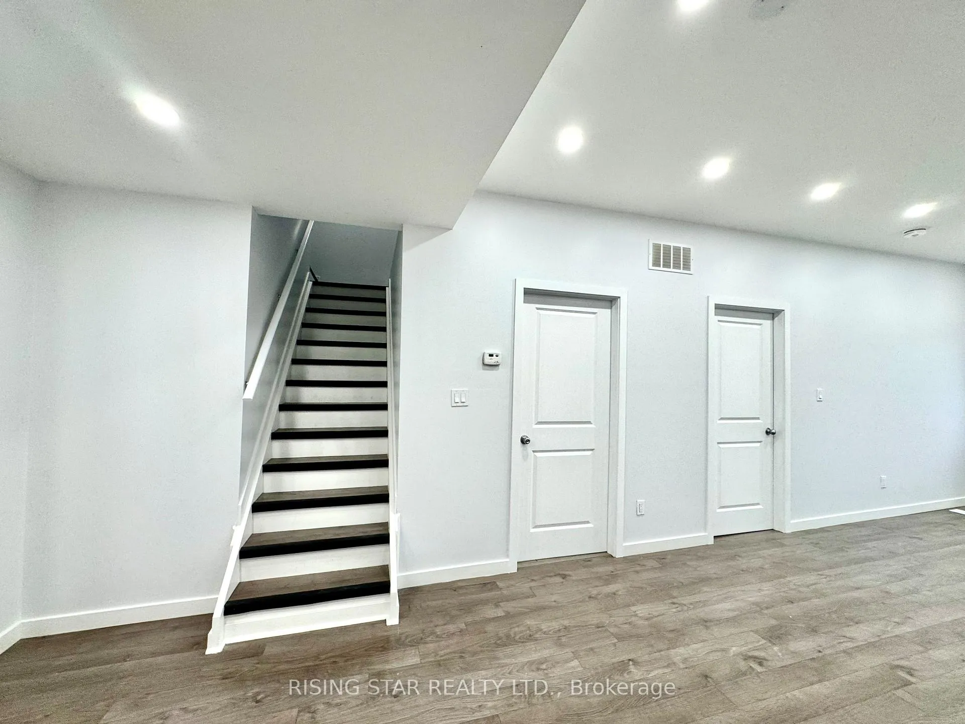 Photo 10 of 403 Chaffey Street, Welland, Lincoln/Crowland — HOMEH