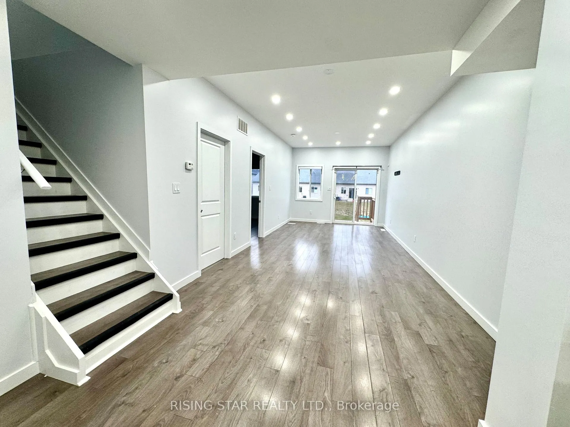 Photo 11 of 403 Chaffey Street, Welland, Lincoln/Crowland — HOMEH