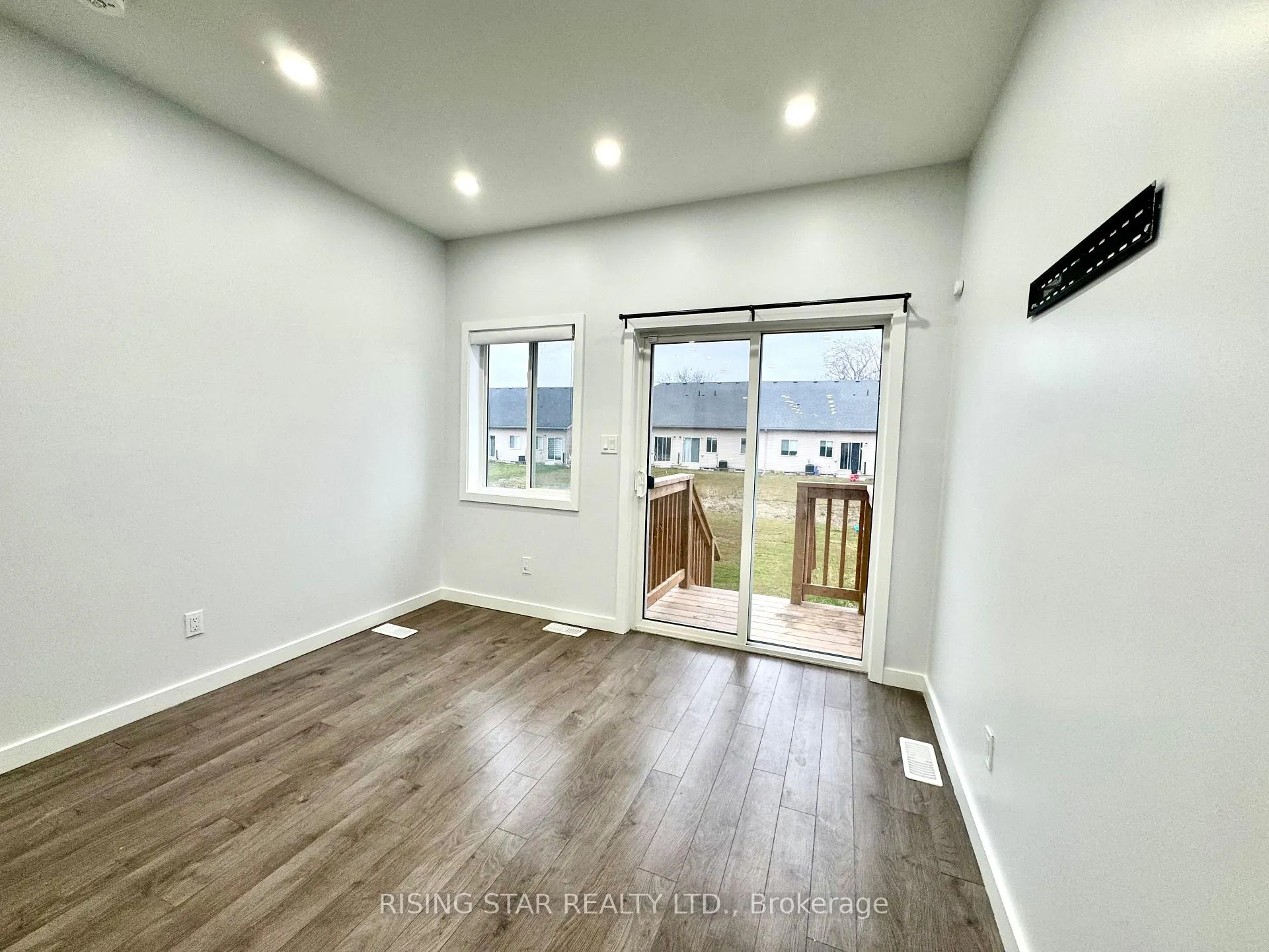Photo 13 of 403 Chaffey Street, Welland, Lincoln/Crowland — HOMEH