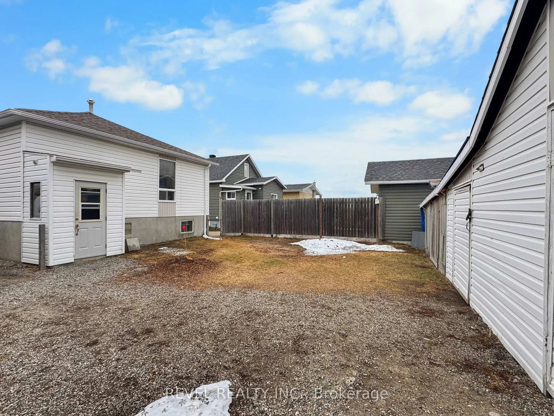 Photo 4 of 216 Bannerman Avenue, Timmins, TS - SW — HOMEH