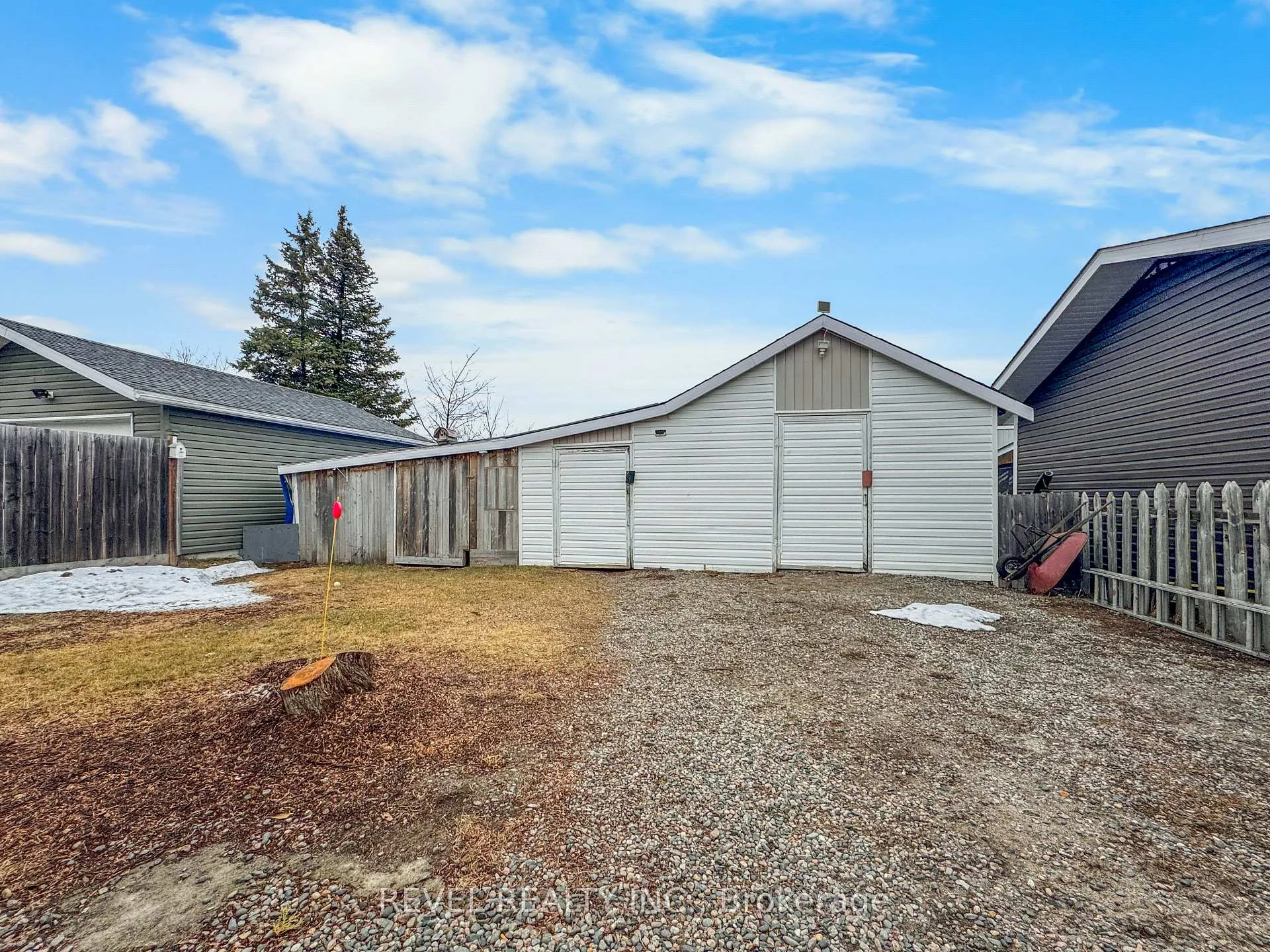 Photo 5 of 216 Bannerman Avenue, Timmins, TS - SW — HOMEH