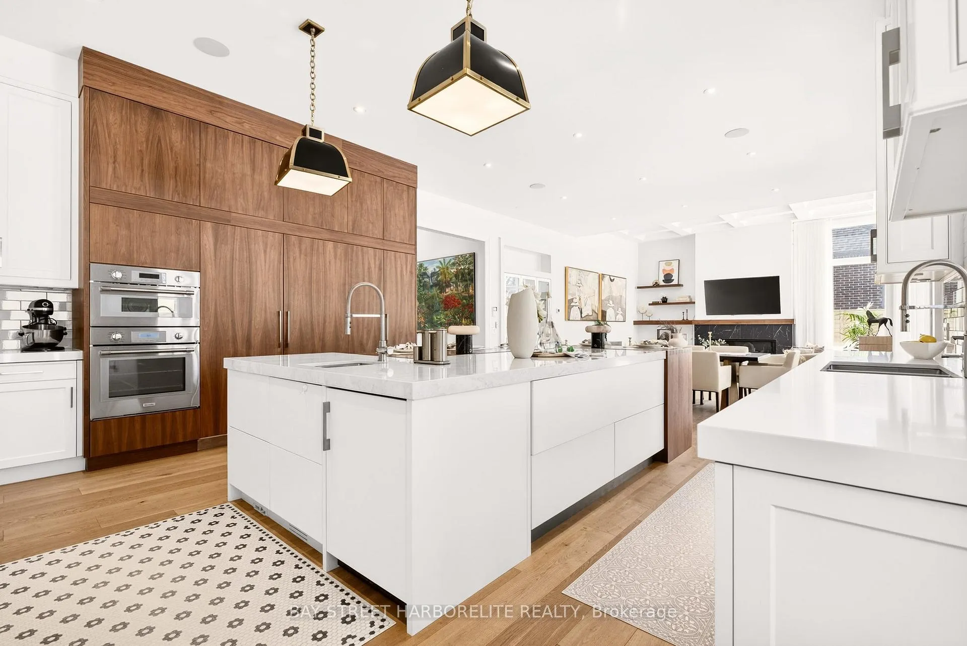 Photo 12 of 1261 Pinegrove Road, Oakville, West — HOMEH