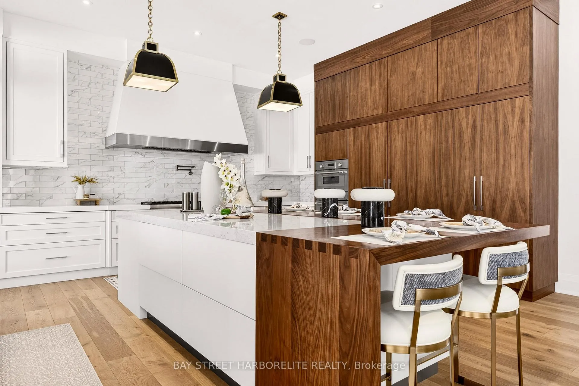 Photo 14 of 1261 Pinegrove Road, Oakville, West — HOMEH