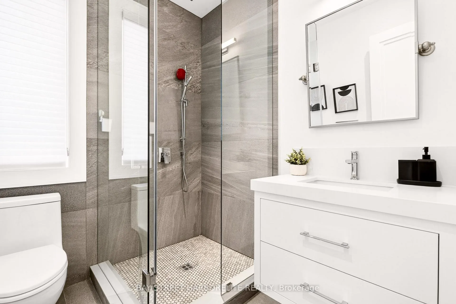 Photo 31 of 1261 Pinegrove Road, Oakville, West — HOMEH