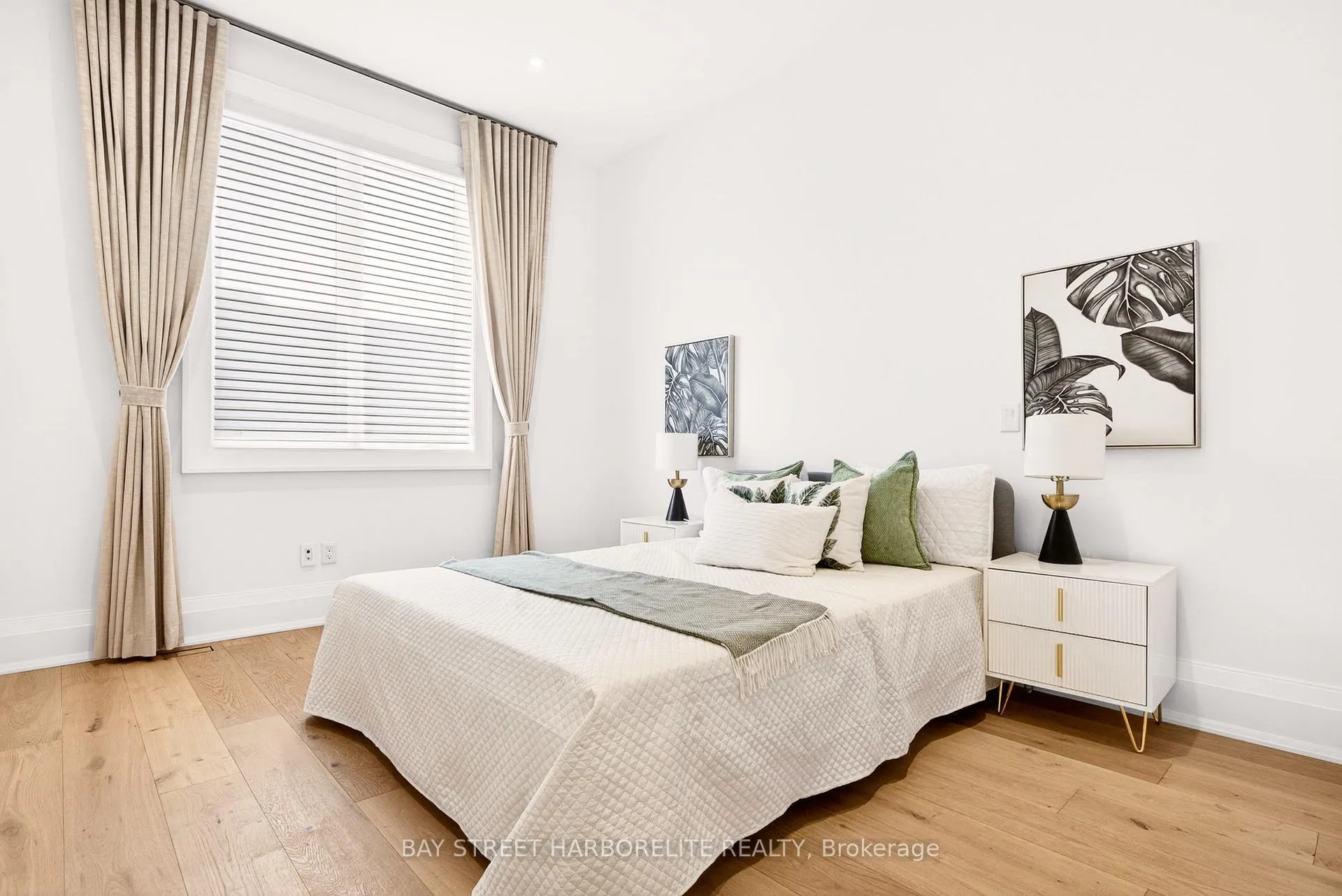 Photo 32 of 1261 Pinegrove Road, Oakville, West — HOMEH